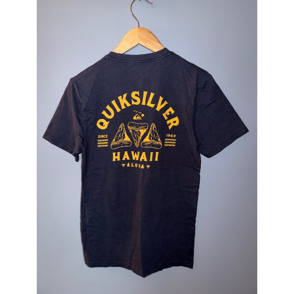 Quiksilver Hawaii Aloha Shark Tooth Graphic T-Shirt Small Navy Blue Surf Tee